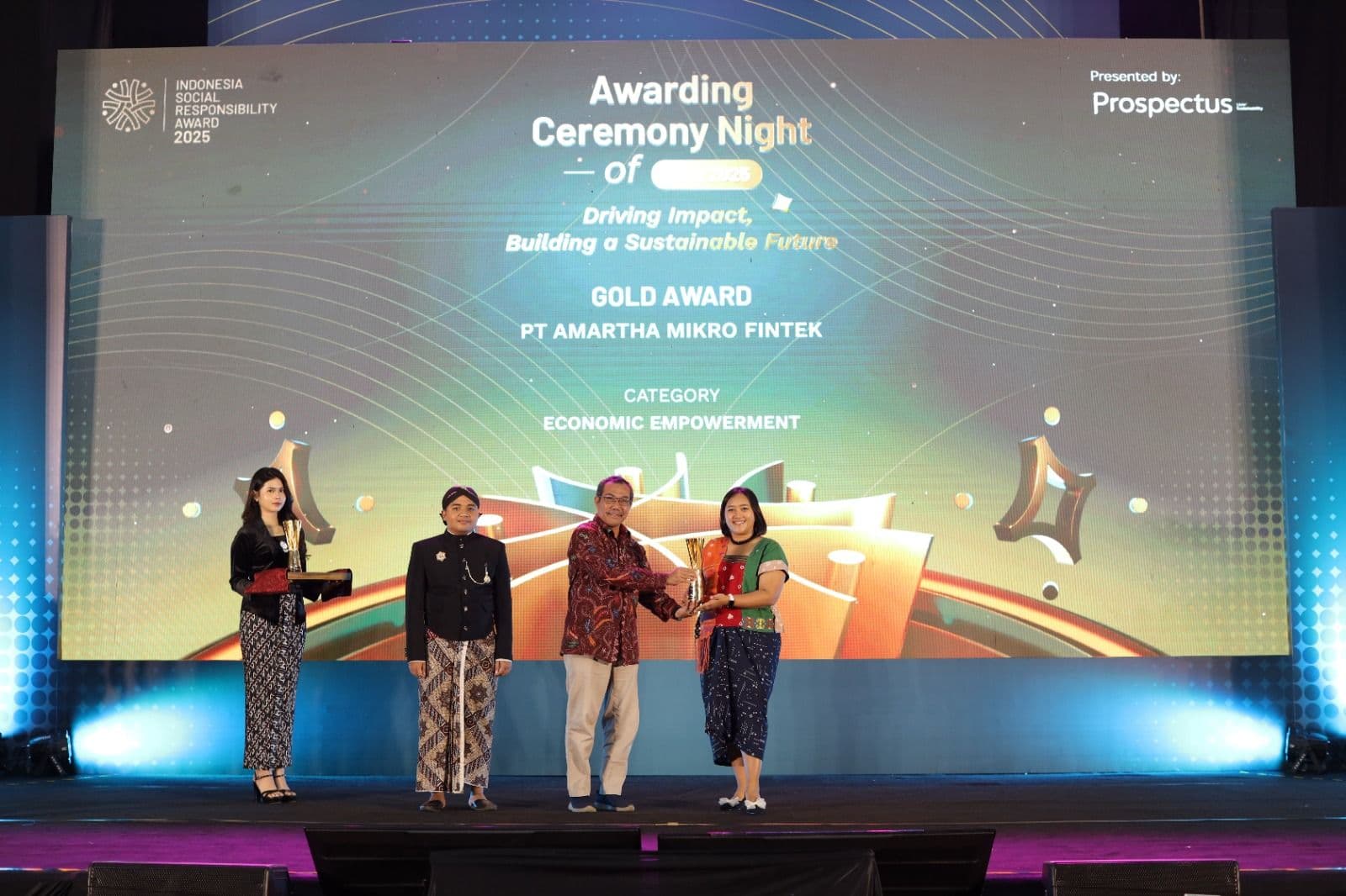 Amartha Raih Emas di ISRA Awards 2025 Lewat Program  Dari Akar Rumput Untuk Masa Depan