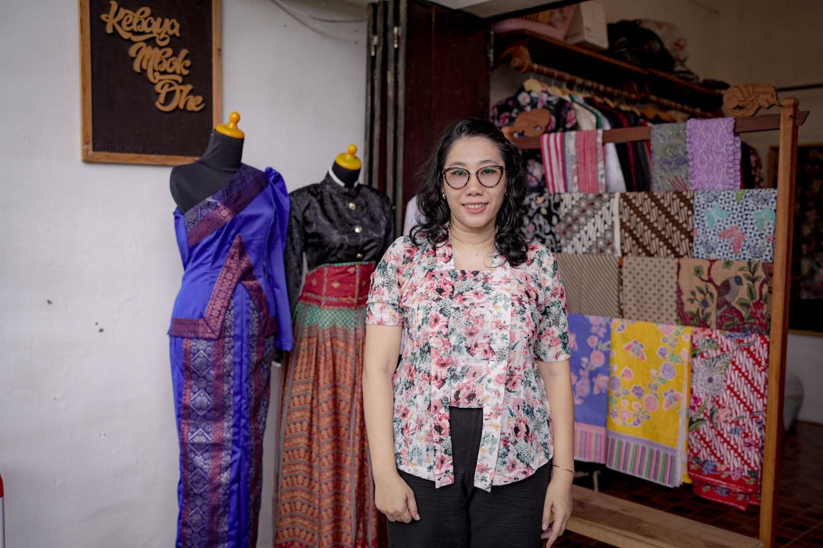 Dari Cinta pada Kebaya, Lahir “Kebaya Mbok Dhe”: Perjalanan Ibu Gusti Ian Bangkitkan Warisan Budaya dari Solo