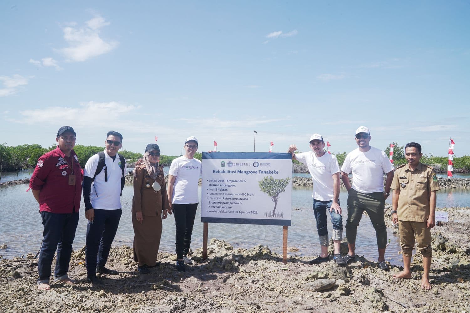 Amartha Tanam 4.000 Mangrove di Pesisir Pulau Tanakeke