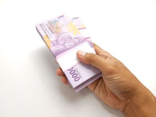 Apakah Perusahaan Wajib Memberi Bonus Tahunan? Dan Ini Cara Menghitungnya