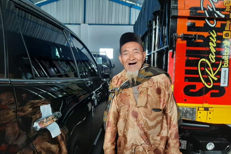 Beli Pajero Tunai, Mbah Kerto Jadi Miliarder dengan Berladang. Ini Rahasianya!