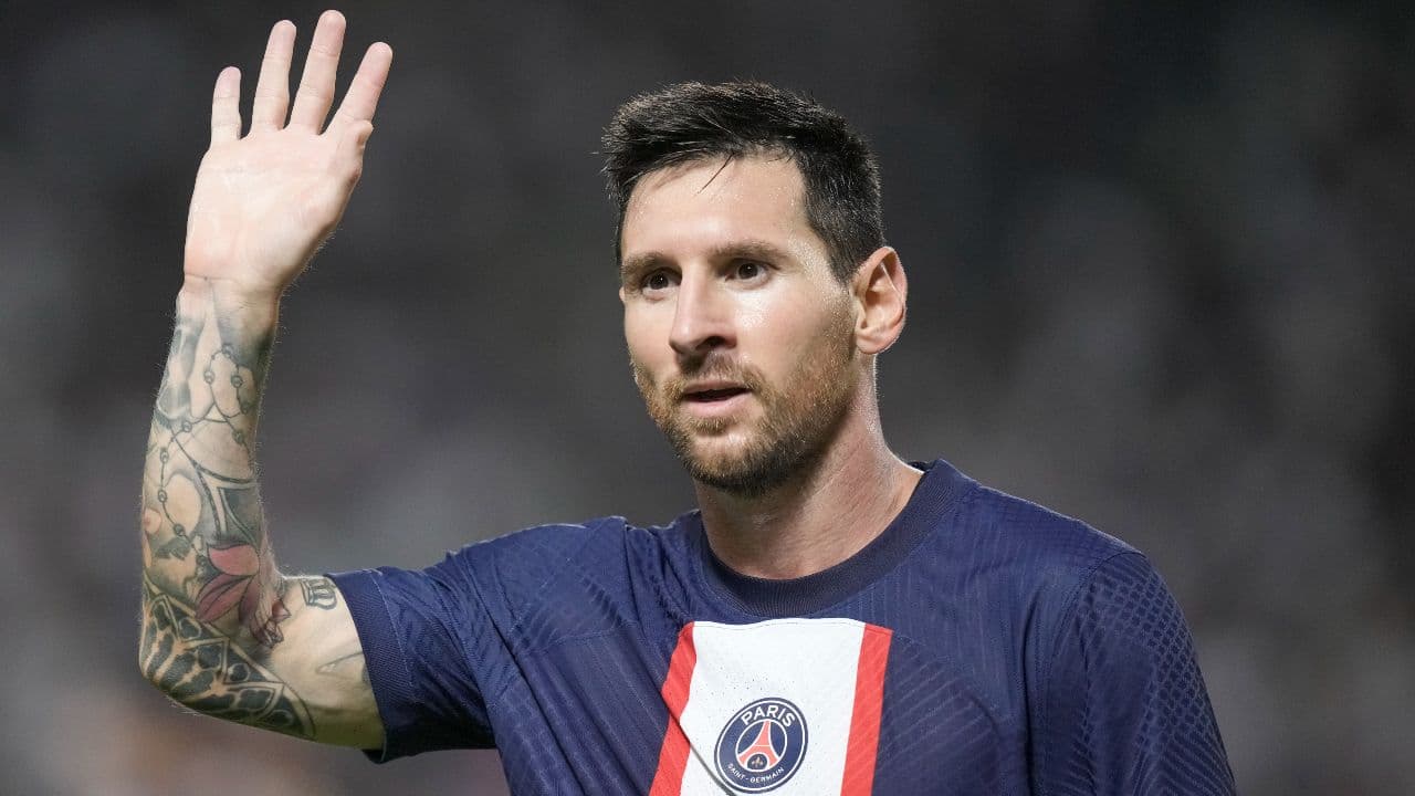 Berapa Gaji Lionel Messi di PSG dan Barcelona?