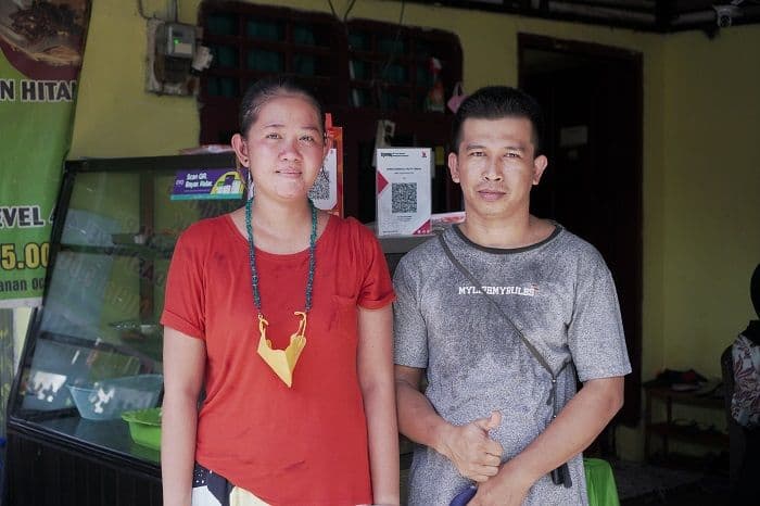 Ibu Andi, Omzet Jutaan Dengan Songkolo Dalam Gang