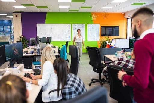 Poin Penting Sistem 4 Hari Kerja, Ini Untung Ruginya!