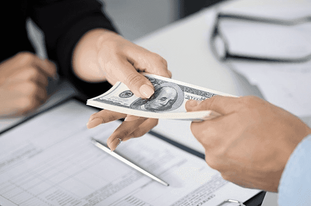 Tips dan Etika Pinjam Uang ke Teman